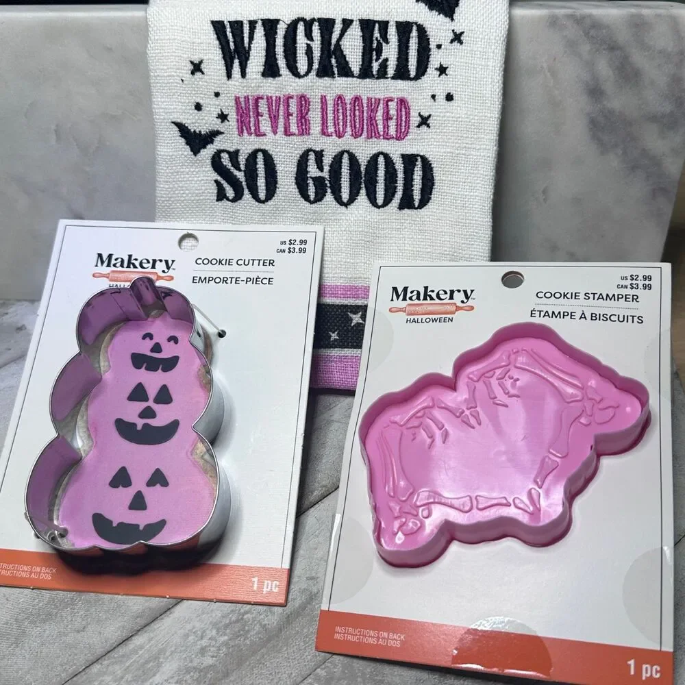 Halloween Cookie Cutters Set of 2 + Wicked Never Looked So Good Tea Towel